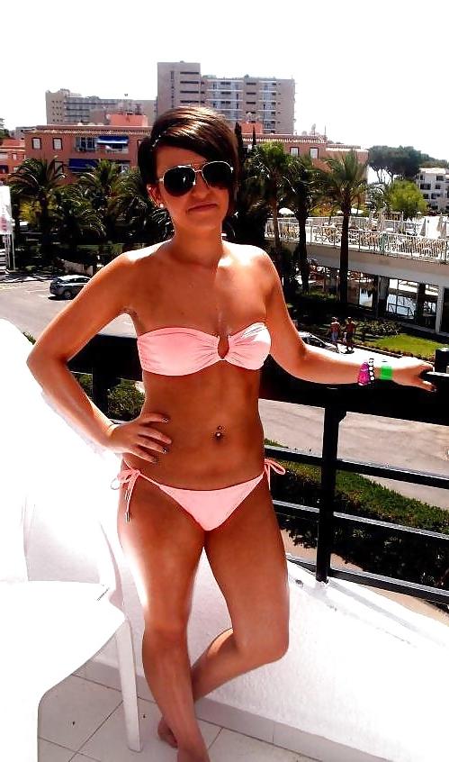 18P Very very sexy amateur kissing bikini heels