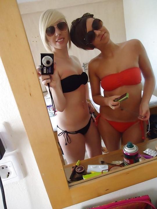 18P Very very sexy amateur kissing bikini heels