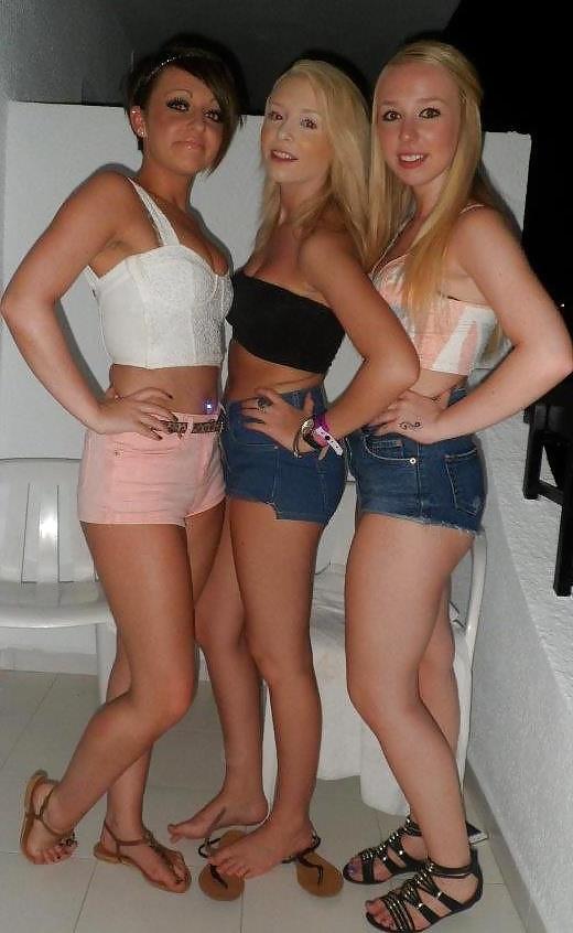 18P Very very sexy amateur kissing bikini heels