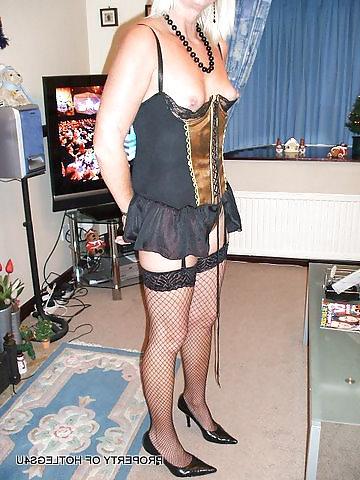 8P Gold basque