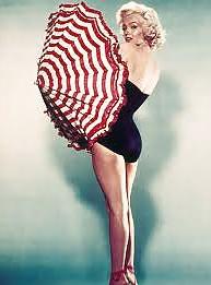 25P Classic pin up girl