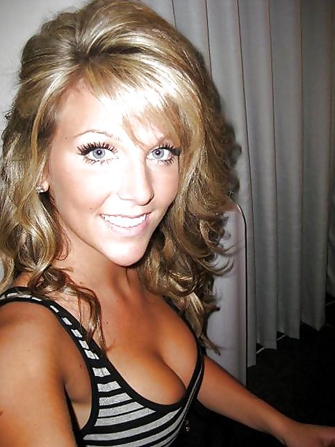 15P Sexy Dekolleté 13