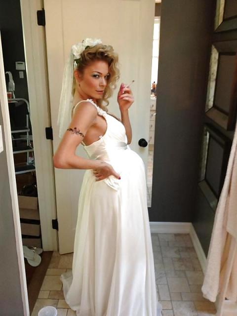 9P Classy Brides Smoking