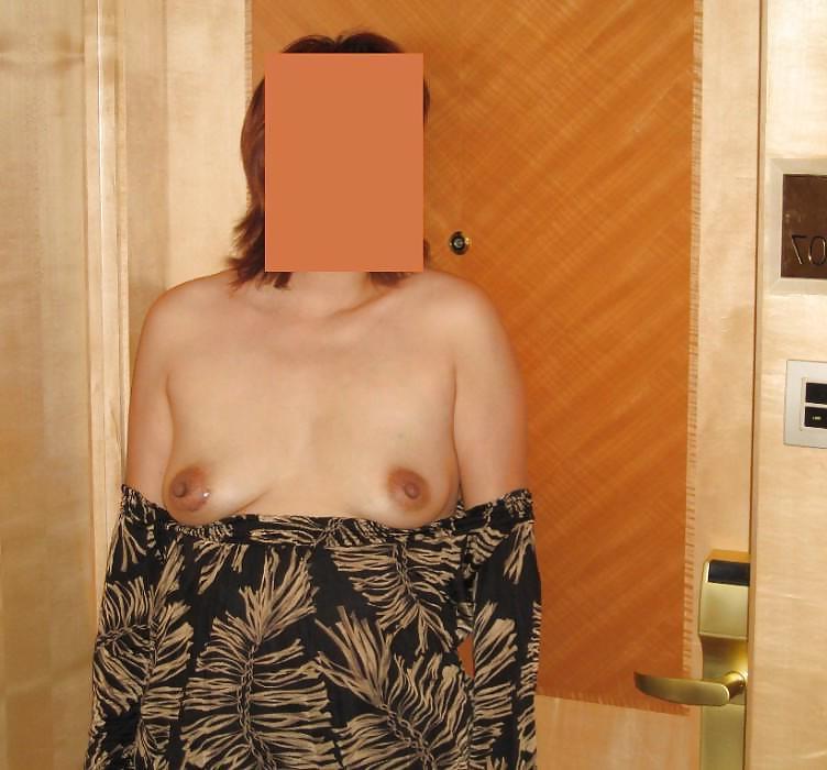 25P Mature asian exhibitionist