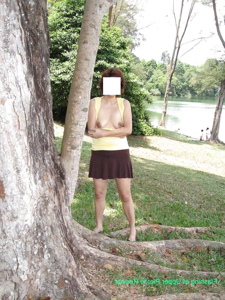 25P Mature asian exhibitionist