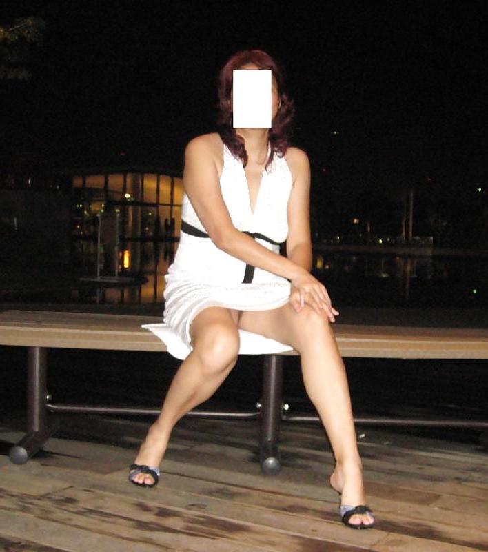 25P Mature asian exhibitionist