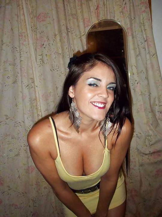 25P Downblouse - Cleavage 8