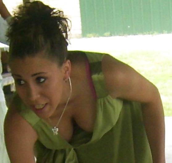 25P Downblouse - Cleavage 8