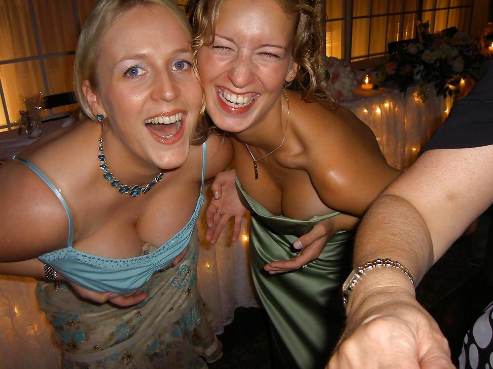 25P Downblouse - Cleavage 8