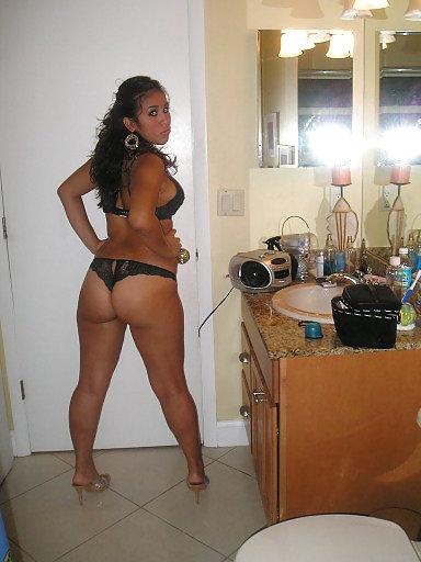 12P Gorgeous latina