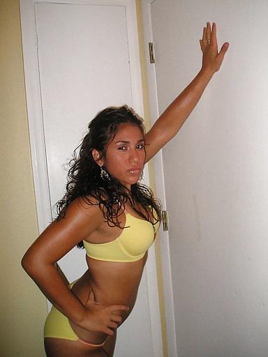 12P Gorgeous latina