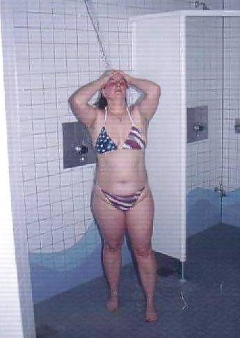 17P Bbw-corinna in the shower
