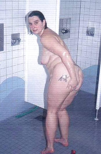 17P Bbw-corinna in the shower