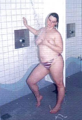 17P Bbw-corinna in the shower
