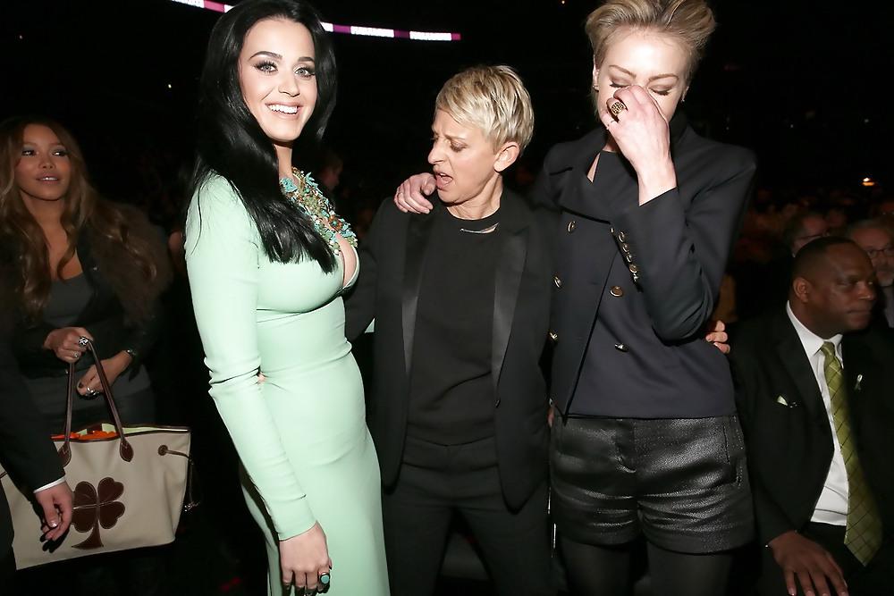 11P Katy Perry at grammy's red carpet