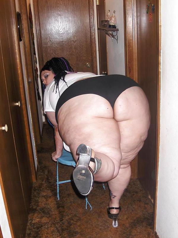 18P ULTRA THICK WOMEN (BBW)