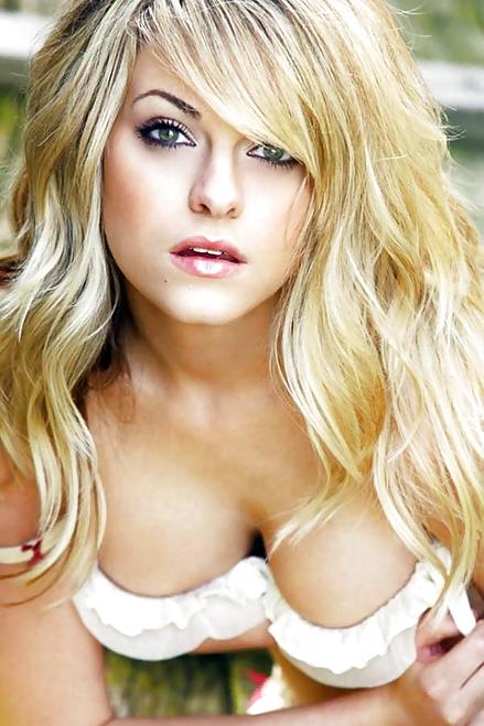 15P Sexy Cleavage 14