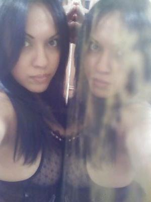 11P Latina with sexy eyes and cleavage