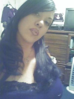 11P Latina with sexy eyes and cleavage