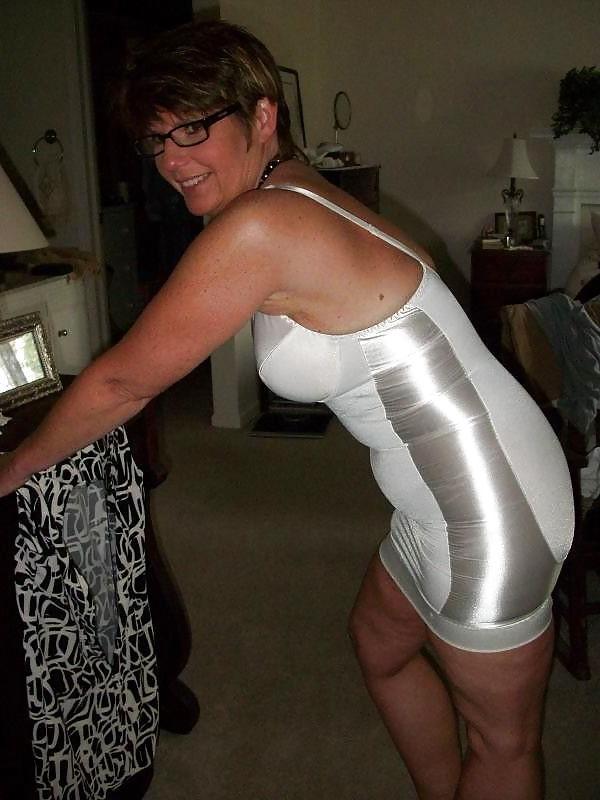 14P Mature-BBW-Ladies 377