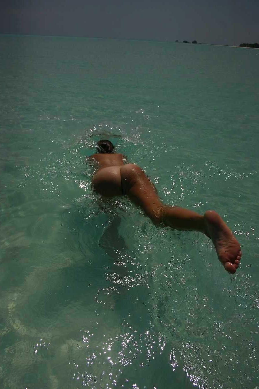25P NUDE IN NATURE