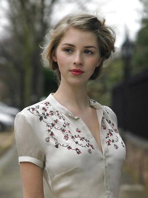 25P Red lips