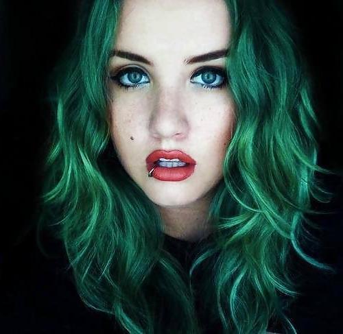25P Red lips