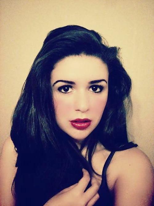 25P Red lips