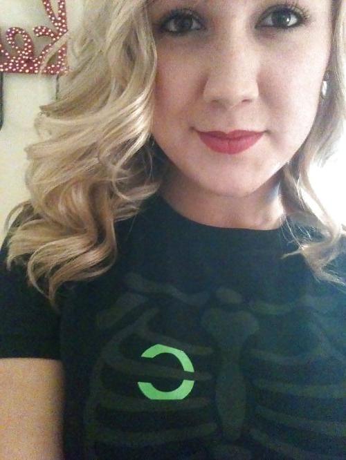 25P Red lips