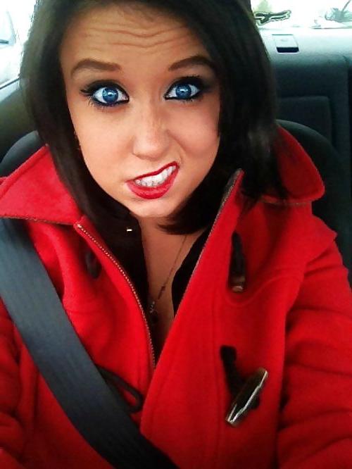 25P Red lips