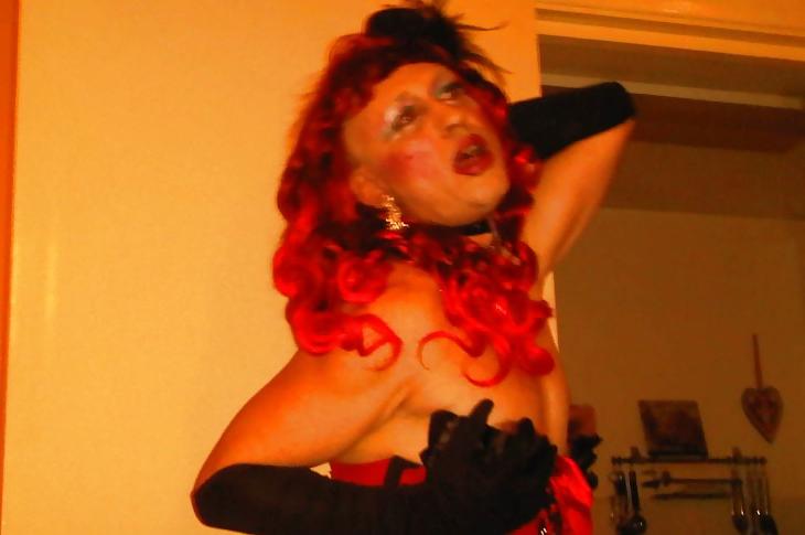 25P Tranny Pose