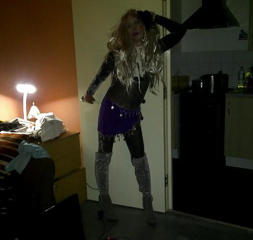 25P Tranny Pose