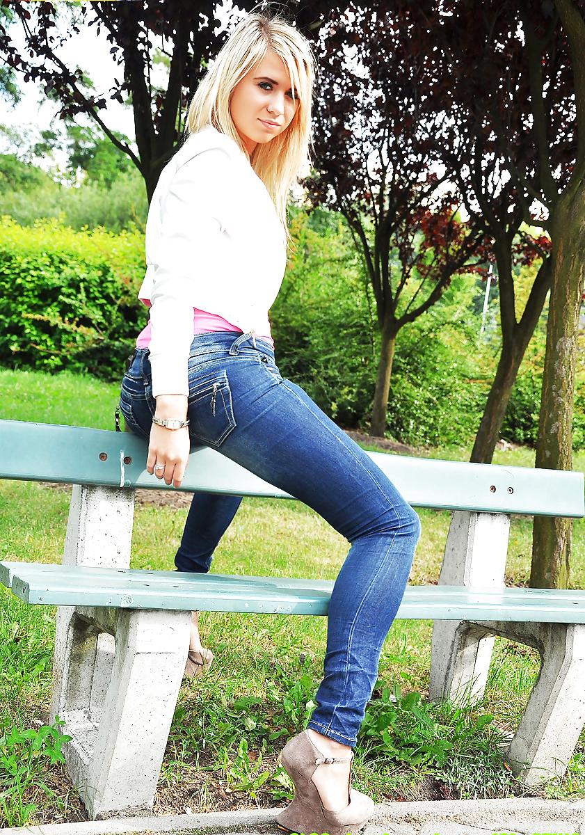 25P Gorgeous and hot teens 1