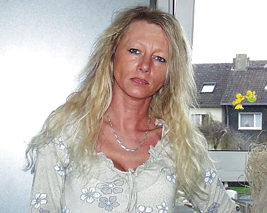 16P Please give love to this MILF - Natascha -