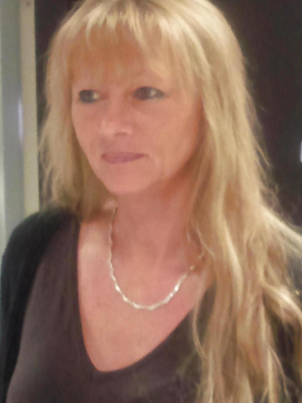 16P Please give love to this MILF - Natascha -