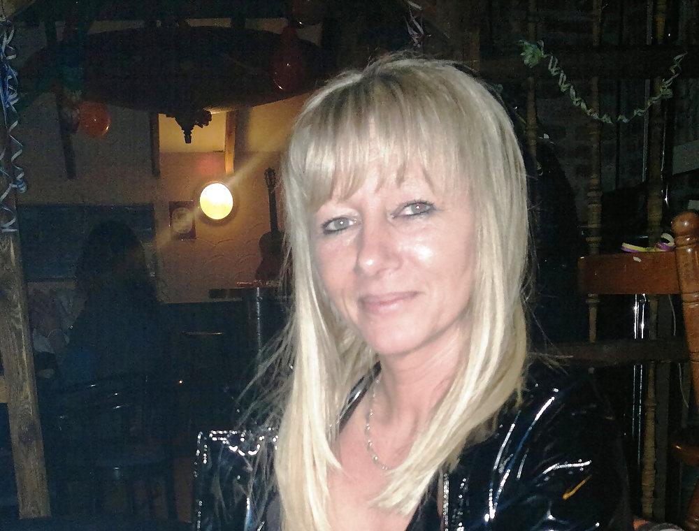 16P Please give love to this MILF - Natascha -