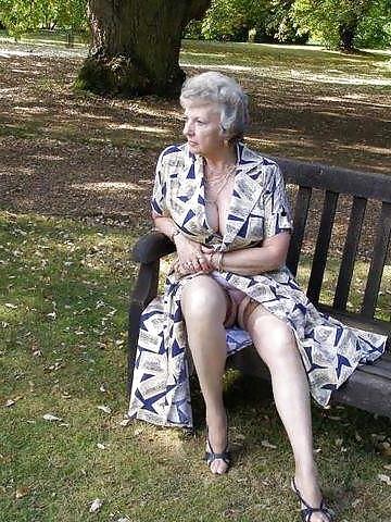 24P Is she forgot her slip 32.