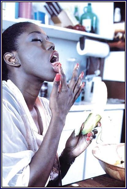 25P Ebony Ayes (Big, Bold, Black & Beautiful)