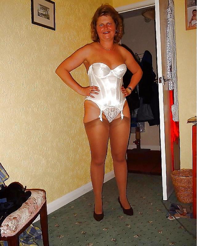 15P Pantyhose and Stockings 57 (BBW &Mature) by Searcher1957