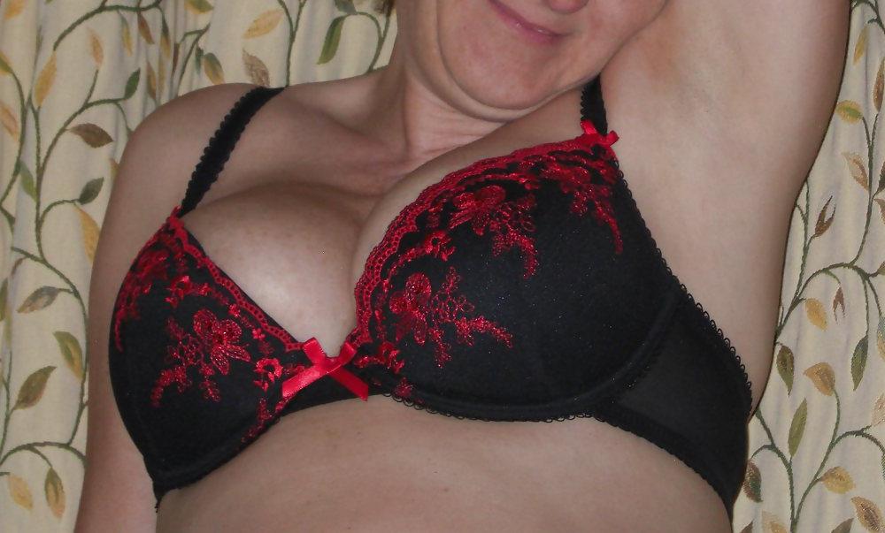 25P My wifes tits in private and public