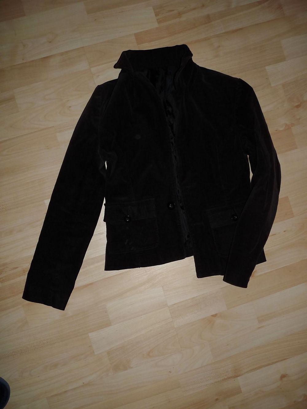 22P Neighbor women, clothing