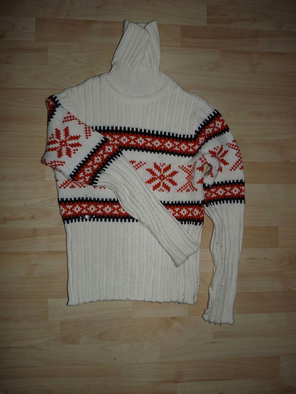 22P Neighbor women, clothing