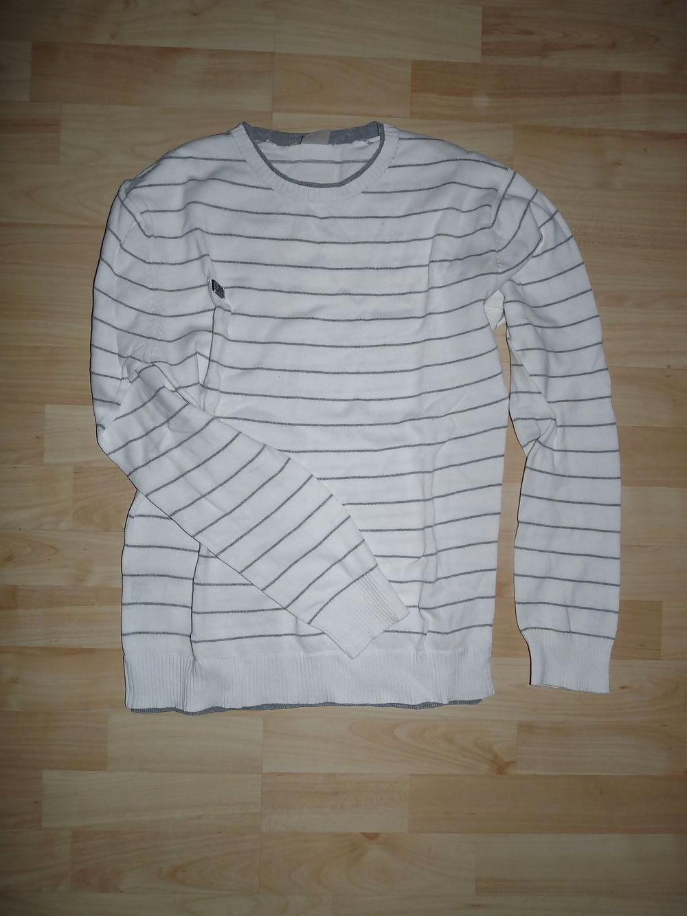 22P Neighbor women, clothing