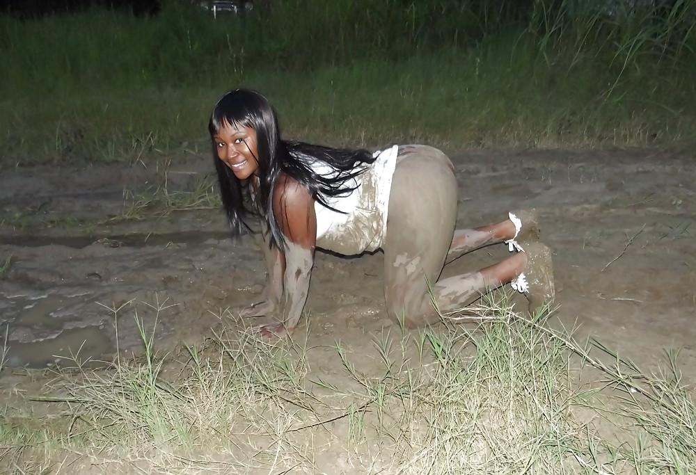 21P Black Girl From Georgia Backwoods Loves Playing In Mud