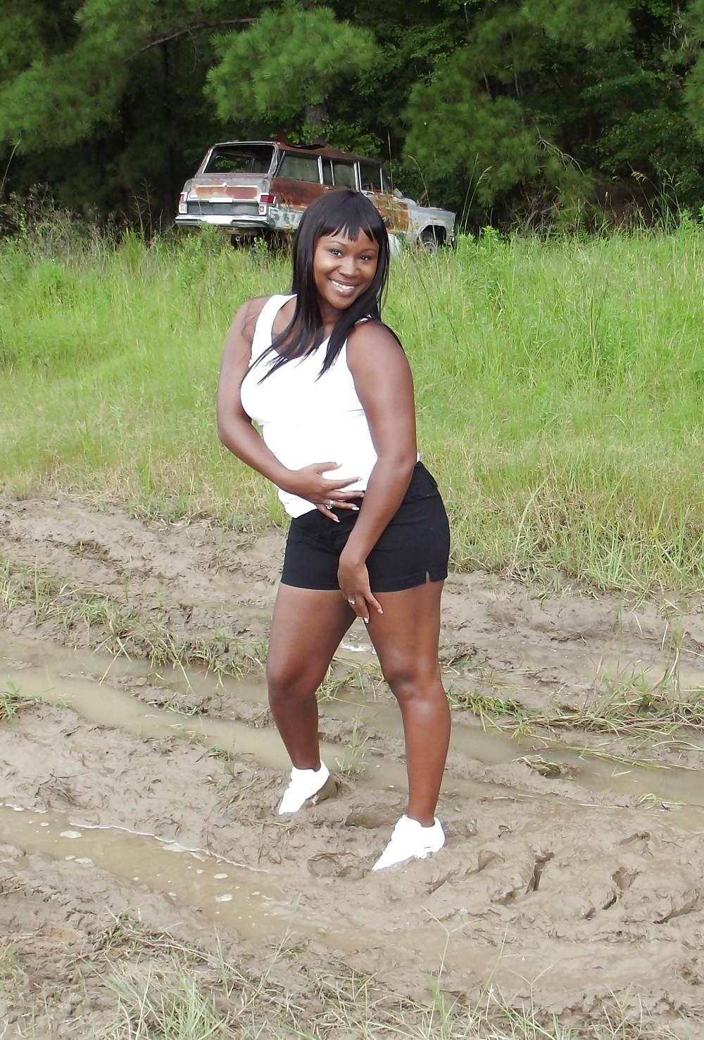 21P Black Girl From Georgia Backwoods Loves Playing In Mud