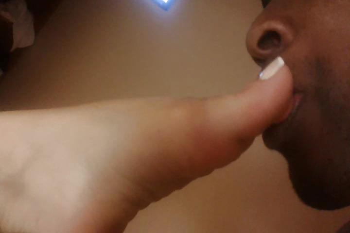 21P Amina's feet and soles
