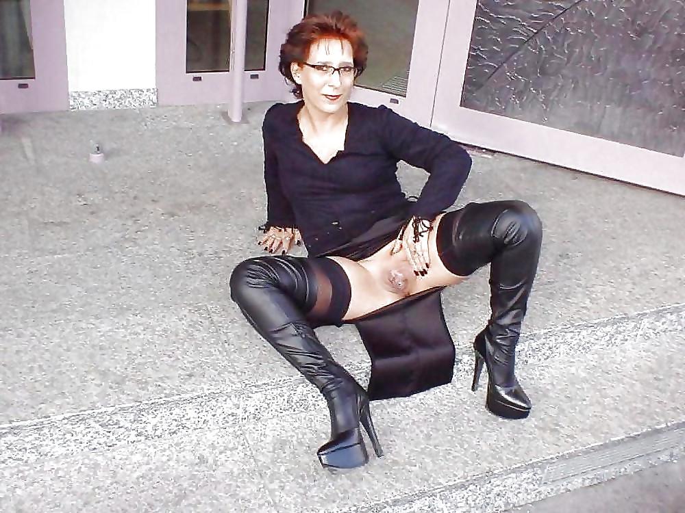 17P Wide and Open in Public -100-