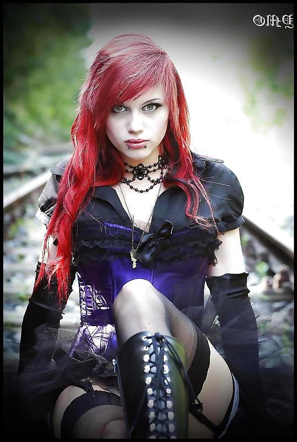 25P Gothic beauties 09