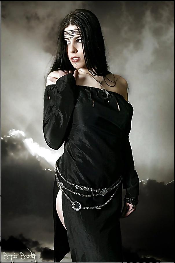 25P Gothic beauties 09