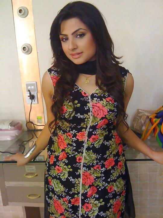 15P Tasty DESI POONS that MUST FUCK BIG BLACK COCKS